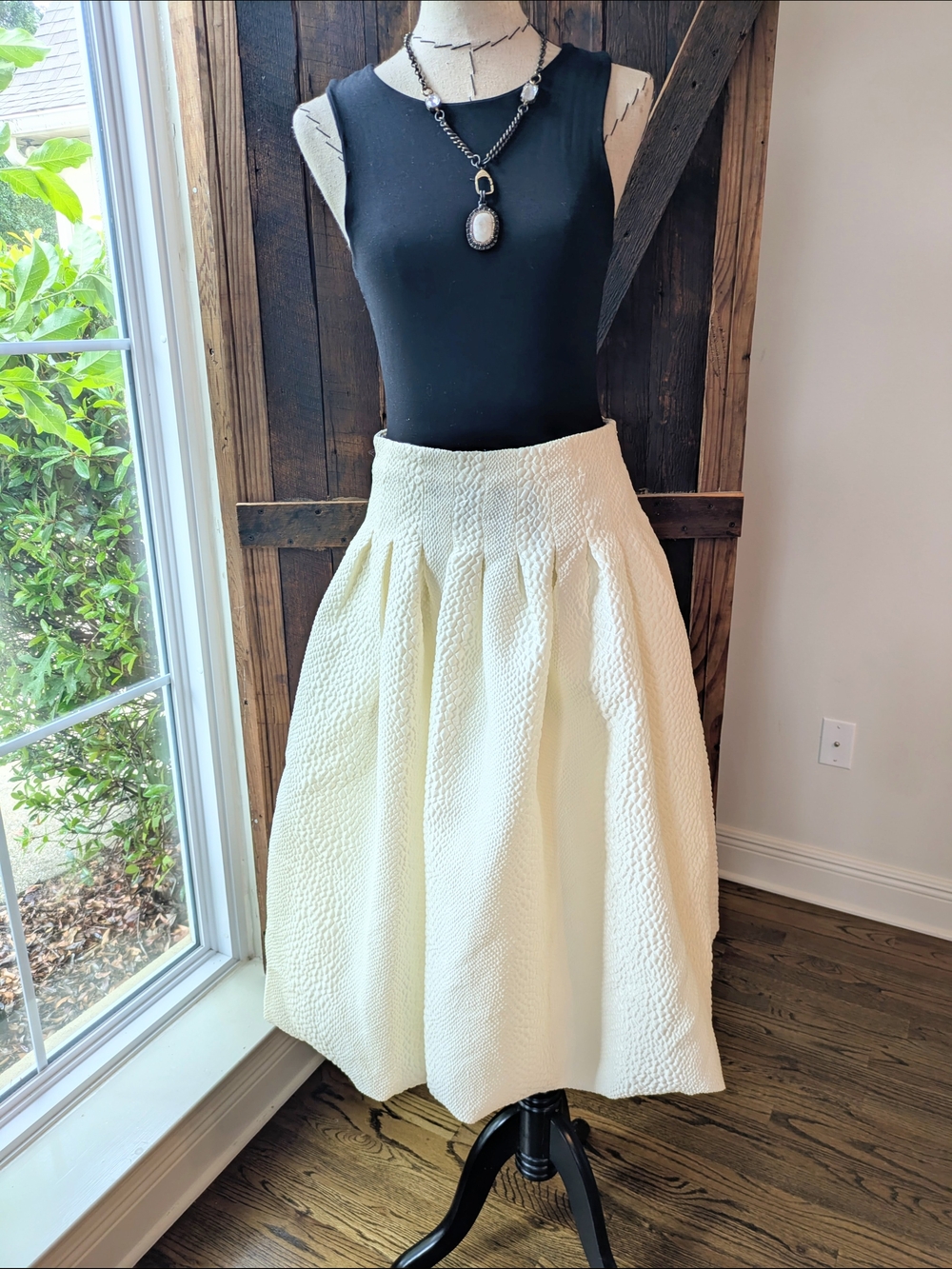 Sea Off-White Textured Pleated Midi Skirt